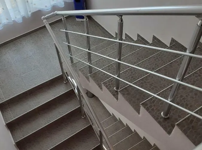 Kostovi Casa de hóspedes